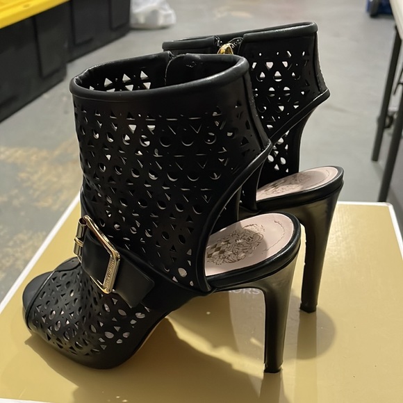 Vince Camuto heel - Picture 4 of 4